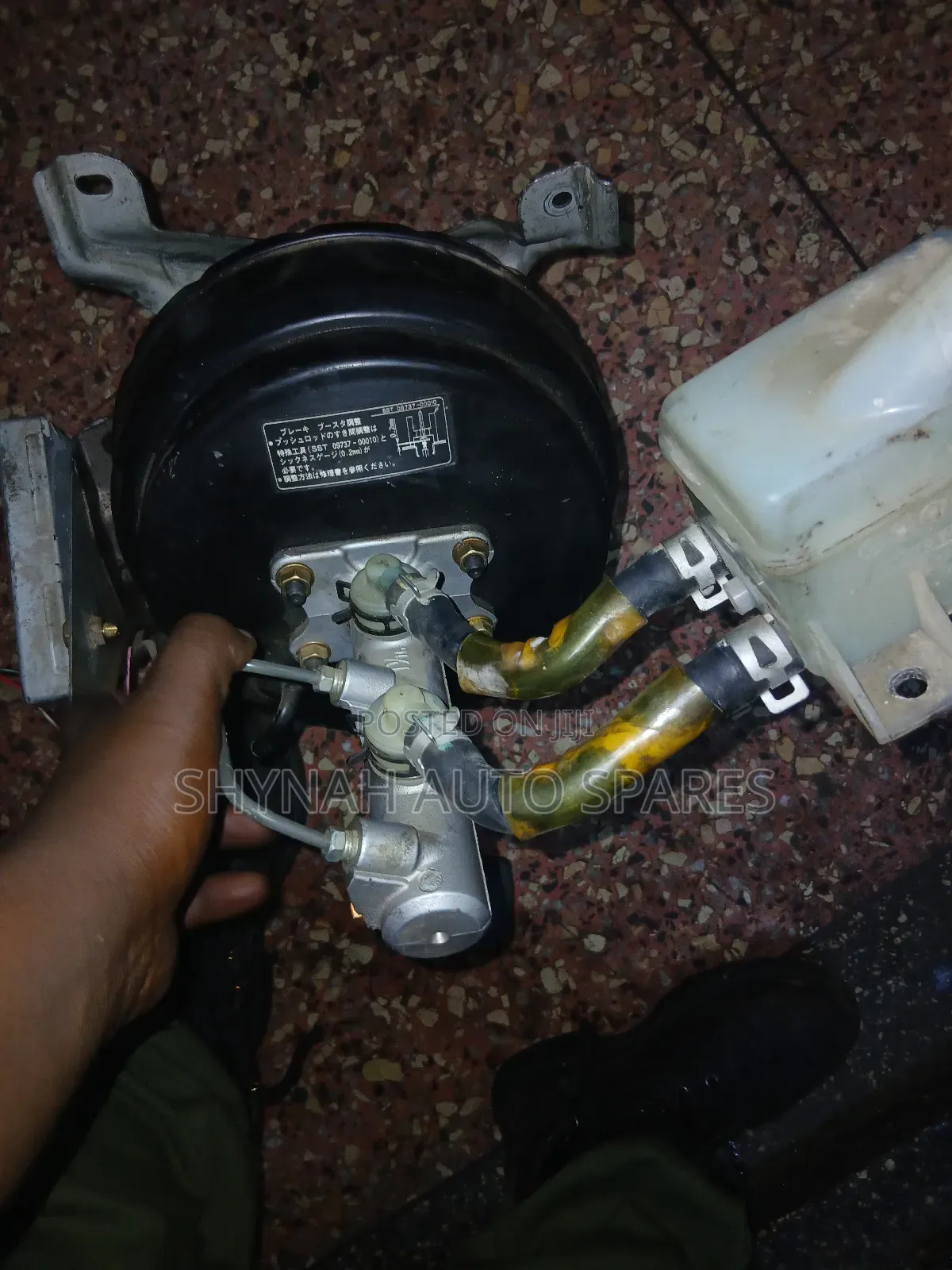 Toyota Shark 5l Brake Booster and Master Cylinder Complete