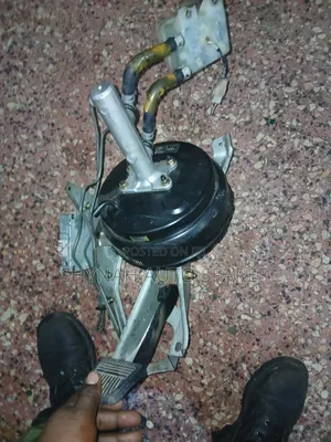 Toyota Shark 5l Brake Booster and Master Cylinder Complete