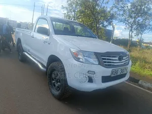 Toyota Hilux 2009 White