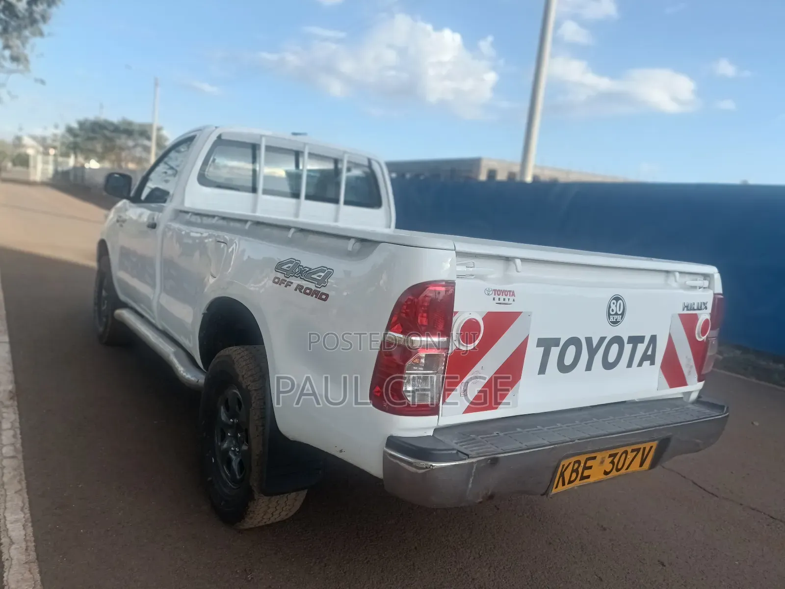 Toyota Hilux 2009 White