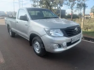 Toyota Hilux 2012 Silver
