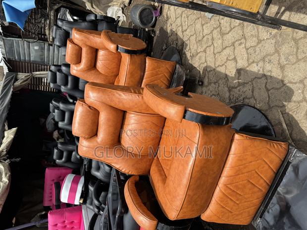 Brown Hydrolic Barber Chair - thumbnail 3