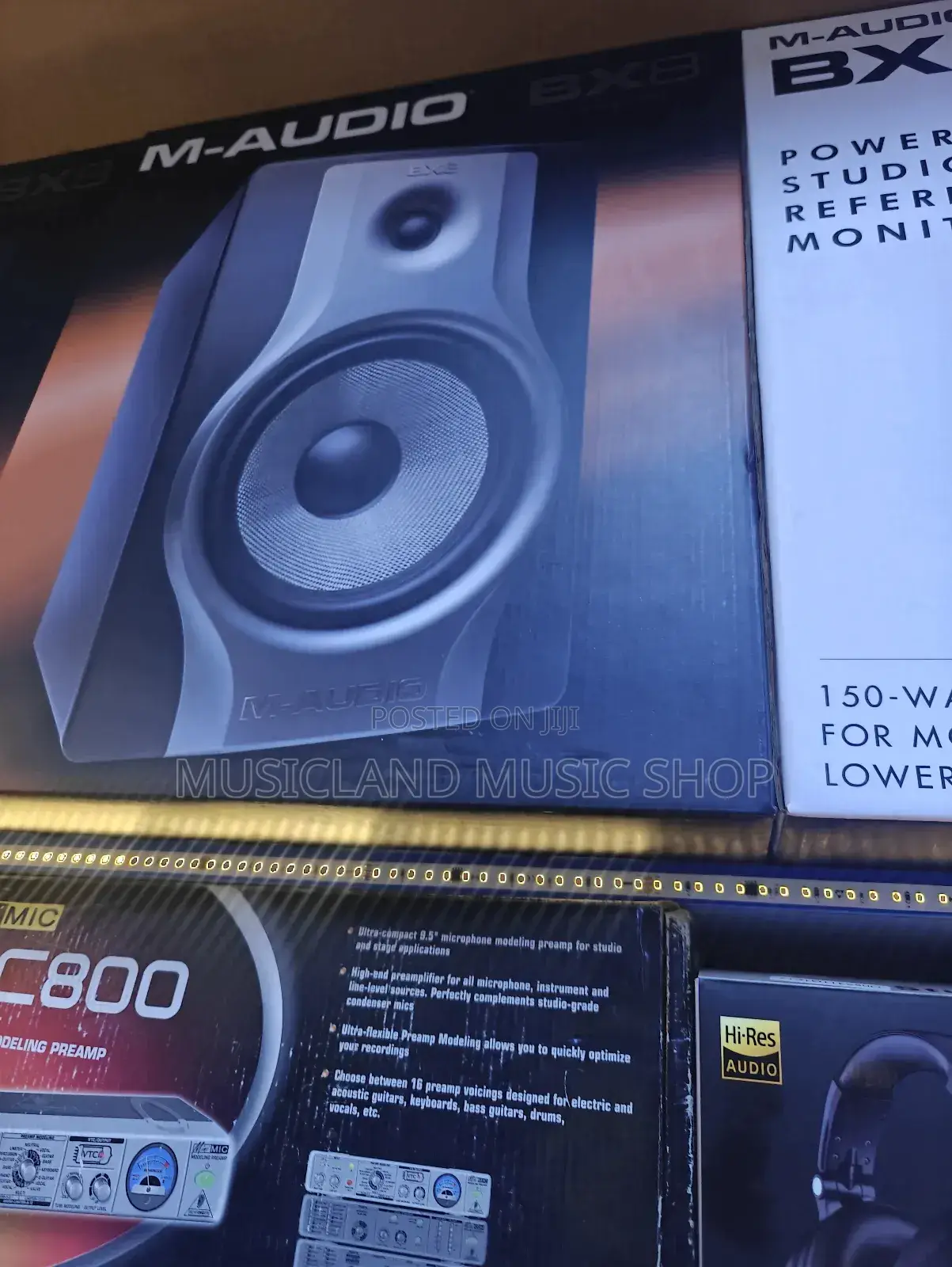 Bx8 Carbon Studio Monitor
