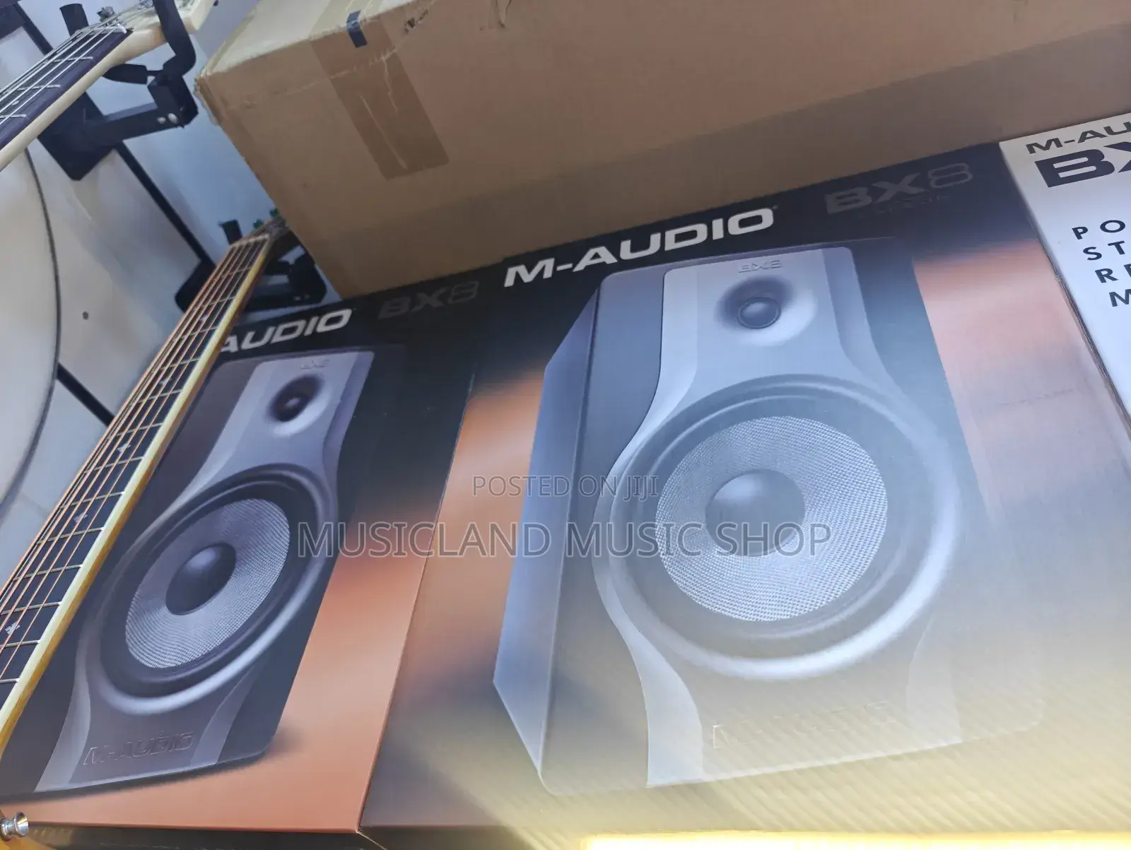 Bx8 Carbon Studio Monitor