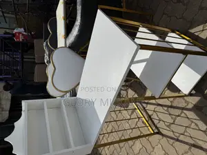 White Manicure Table And Manicure Chair