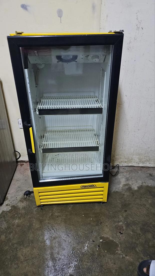 Ramtons 170l Display Fridge - main view