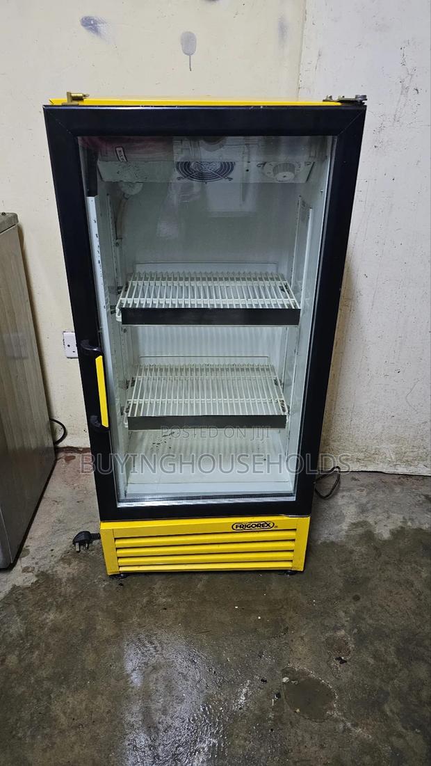 Ramtons 170l Display Fridge - thumbnail 3