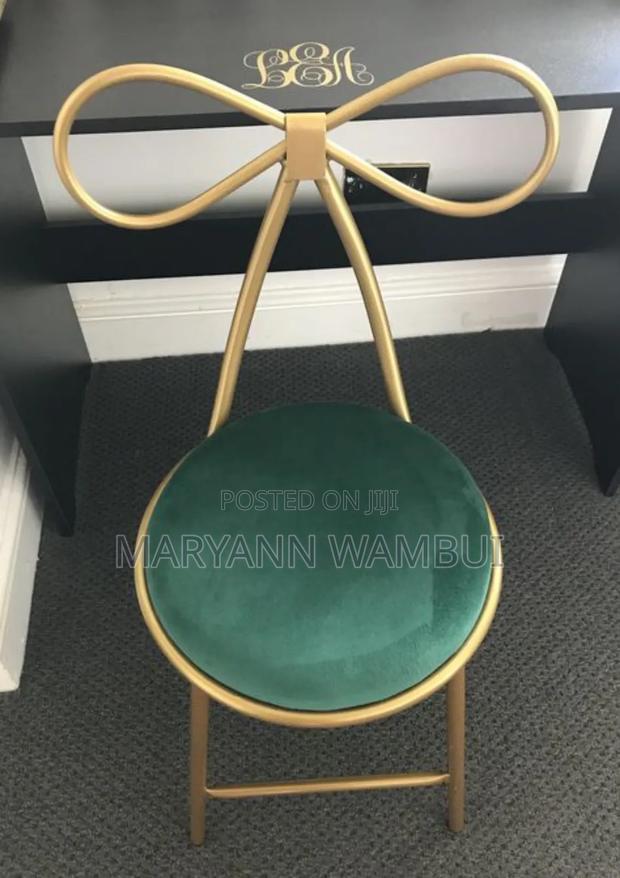 Unique Salon Chair