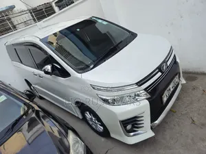 Toyota Noah 2015 White
