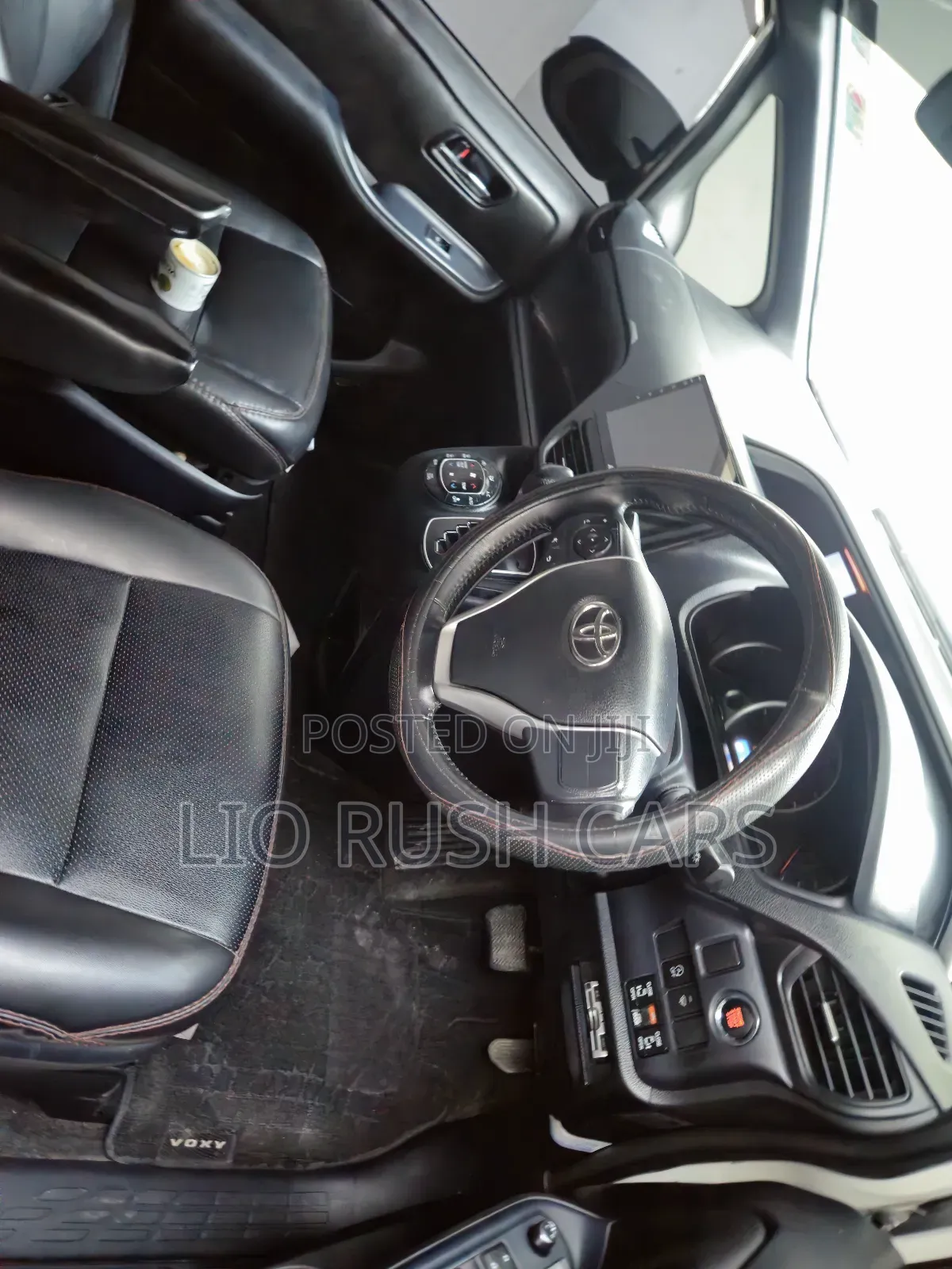 Toyota Noah 2015 White