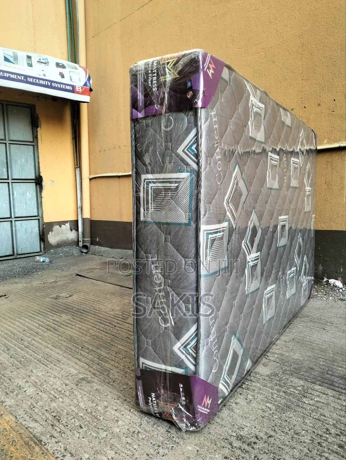 4.5 X 6 X 8" Fibre High Density Quilted Mattresses