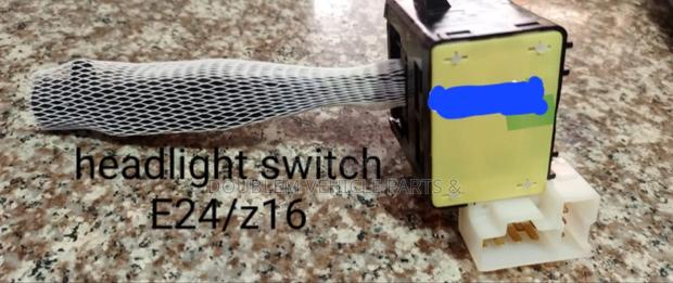 Headlight Switch Nissan Caravan E24/E27/Qd32/Td27/Sahara Z16 - main view
