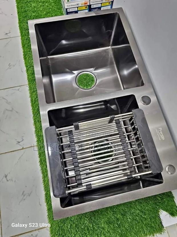 Francia Kitchen Sink Available - main view