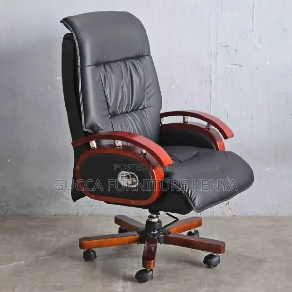Office Chairs: Reclining Directors Chair With Wooden Armrest