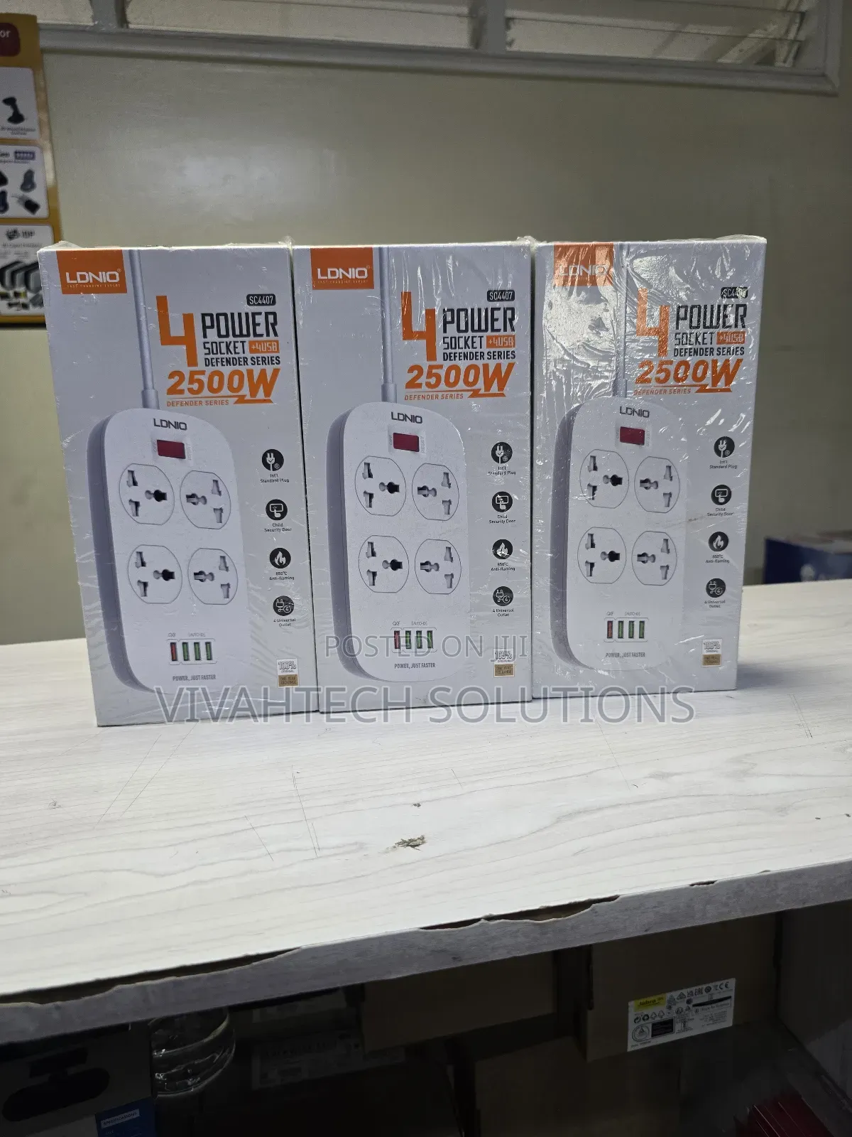 Ldnio 4 Ways Extentions + 4 Usb Port Surge Protector Sc4407