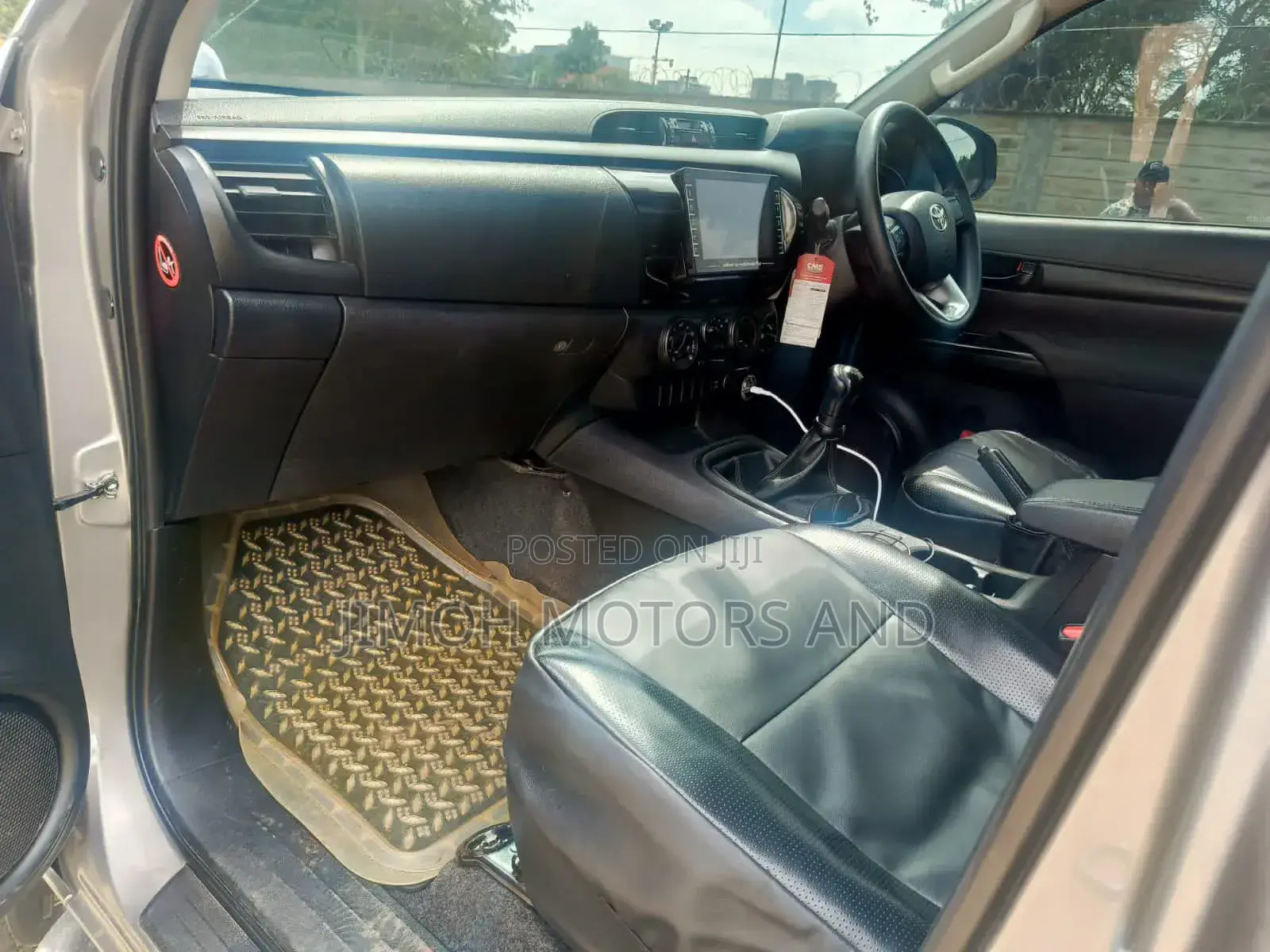 Toyota Hilux 2019 Silver