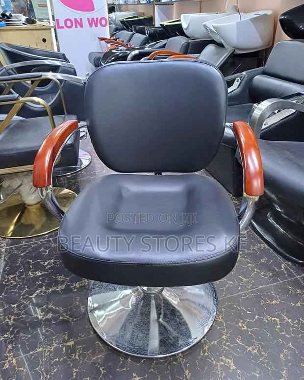 Executive Hair Styling Salon Seat