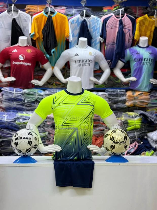 Unique Soccer Kits - thumbnail 3