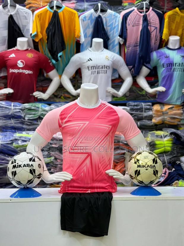 Unique Soccer Kits - thumbnail 4