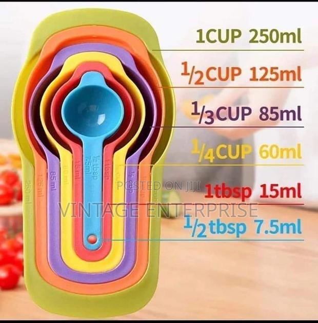 Measuring Cups - main view