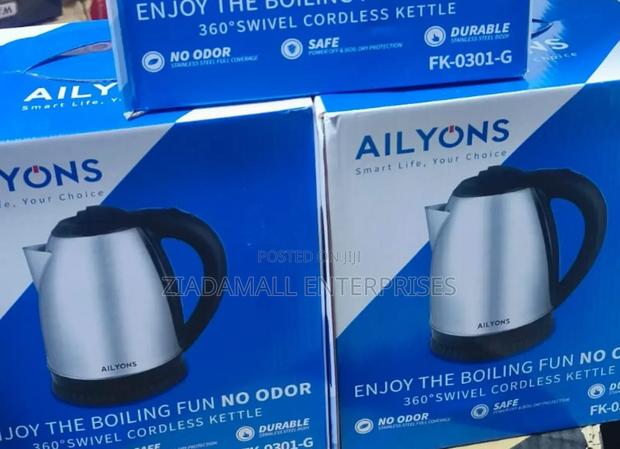 Ailyons 1.8 Litres Electric Kettle