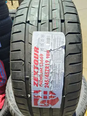 245/45 R19 Zeextour Tyre, High Quality Performance