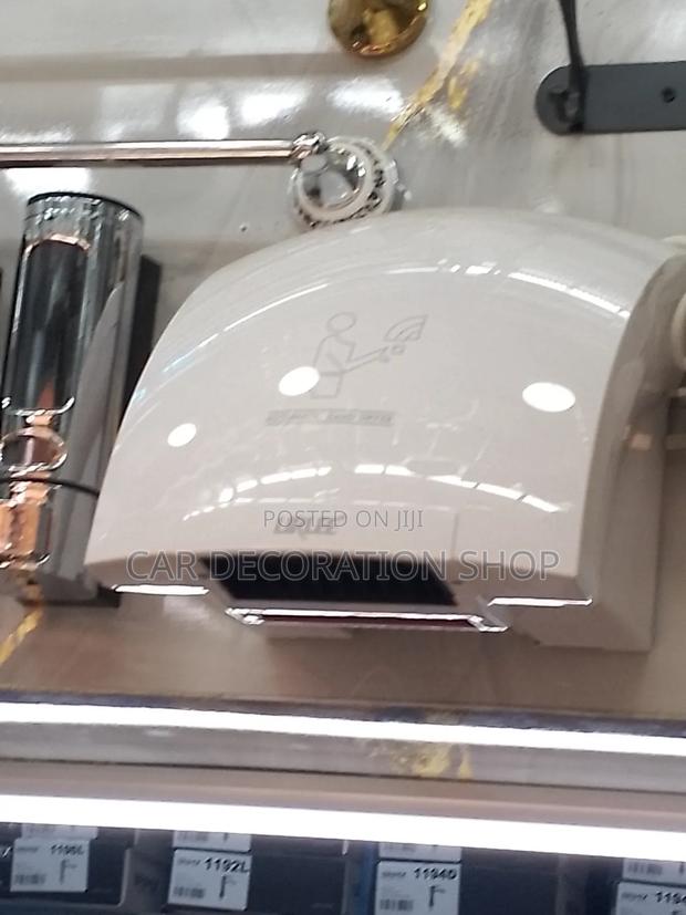 White Plastic Hand Dryer Machine - thumbnail 2