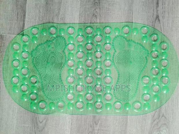 Anti-Slip Bathroom - thumbnail 10