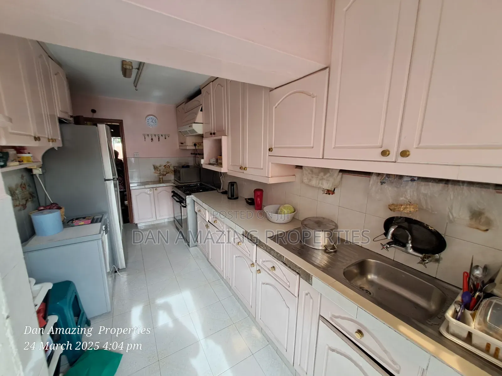 5bdrm Townhouse/Terrace in Golden Estate, South B for sale