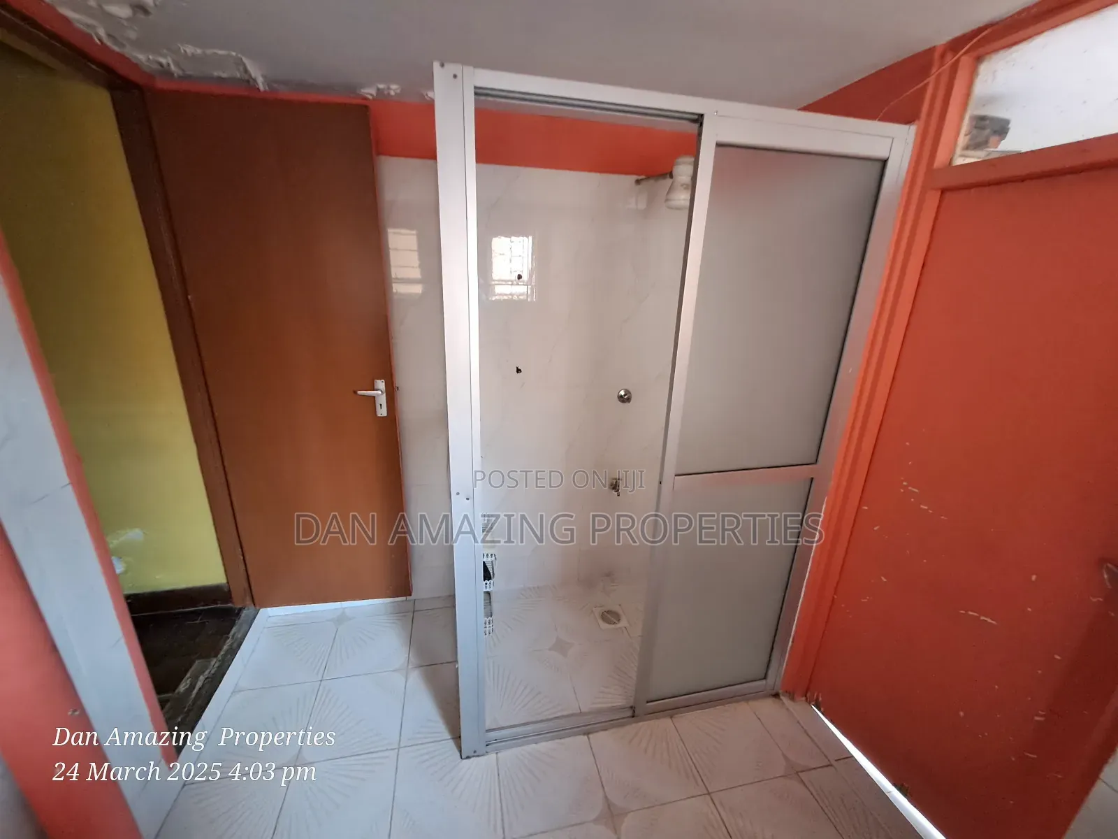 5bdrm Townhouse/Terrace in Golden Estate, South B for sale
