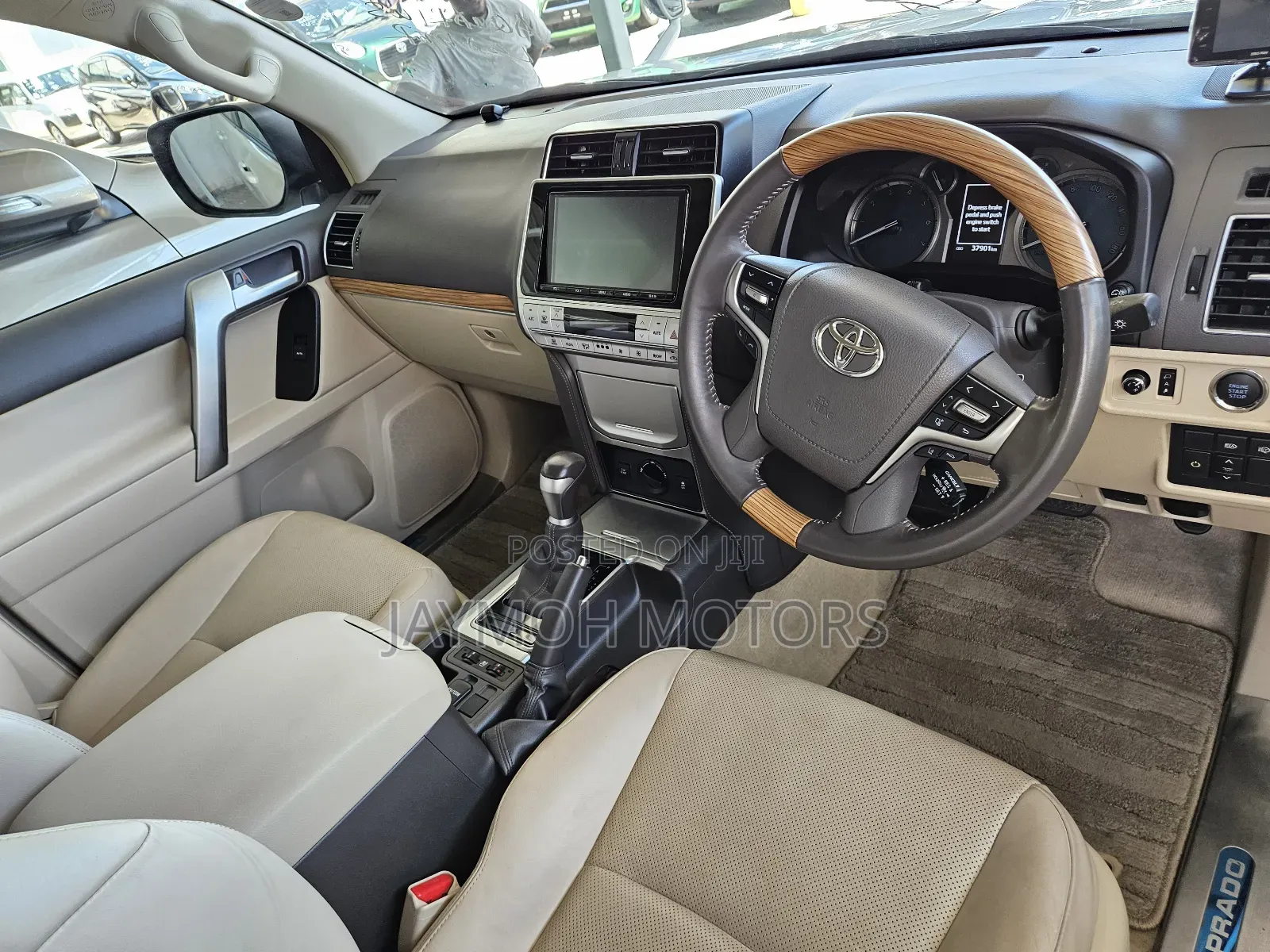 Toyota Land Cruiser Prado 2019 White