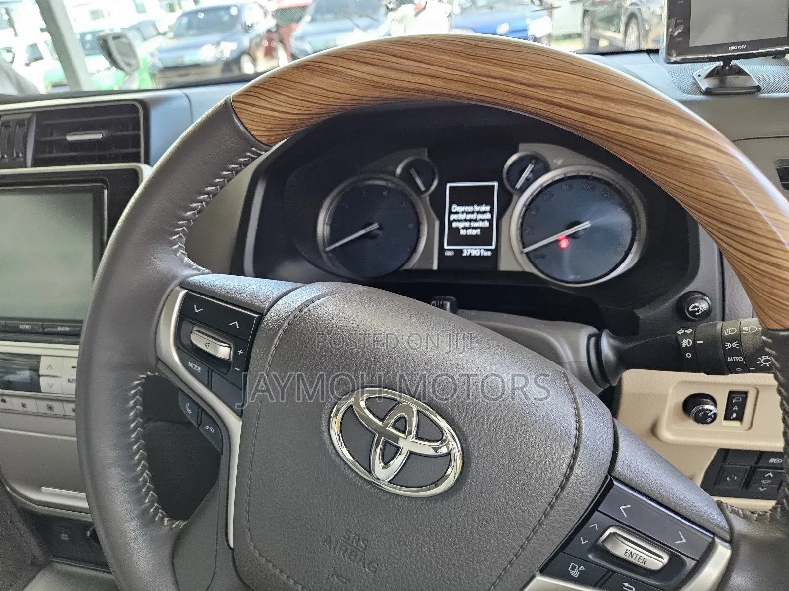 Toyota Land Cruiser Prado 2019 White