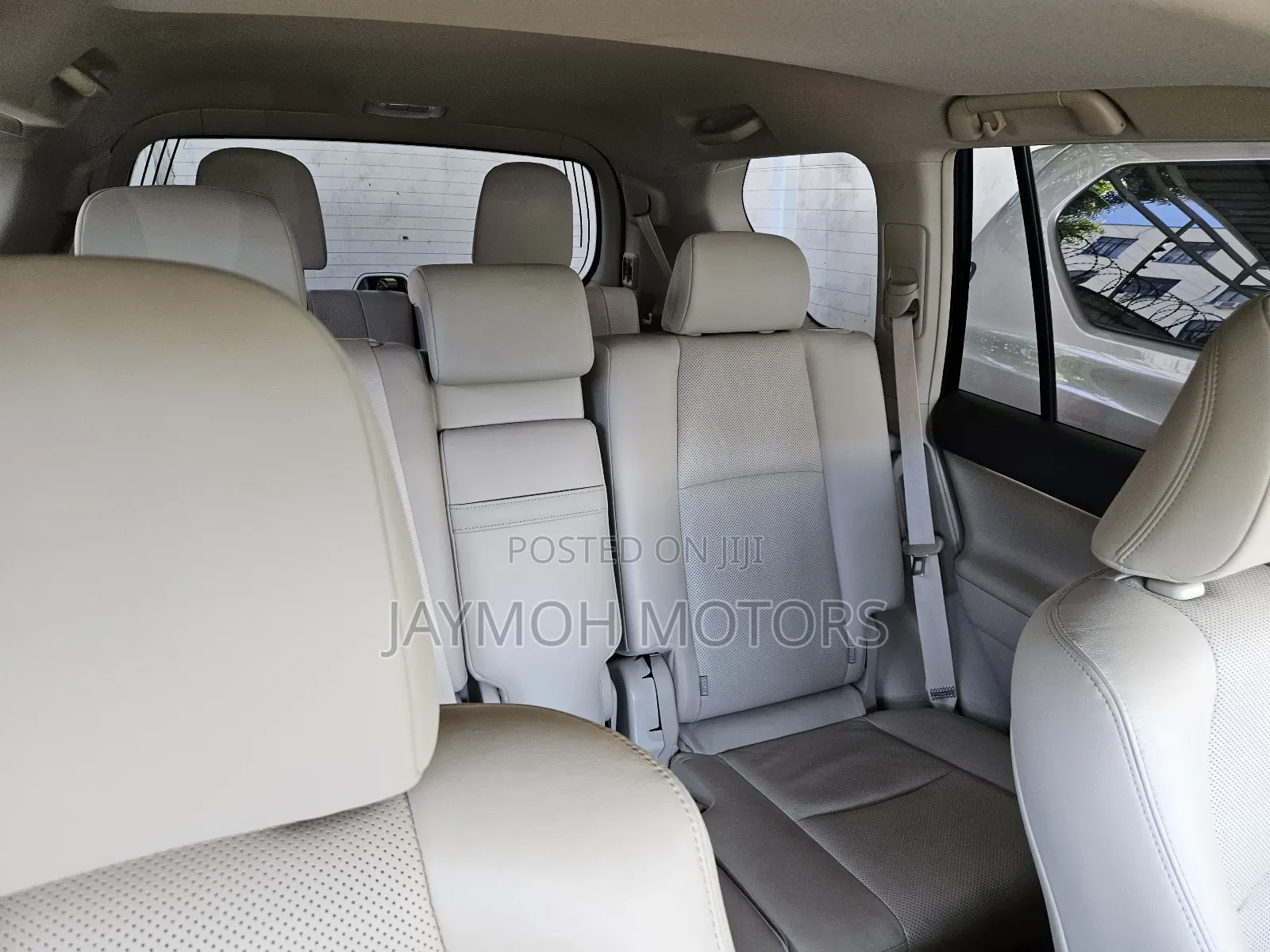 Toyota Land Cruiser Prado 2019 White