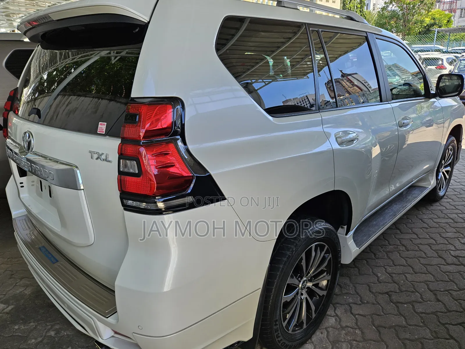 Toyota Land Cruiser Prado 2019 White