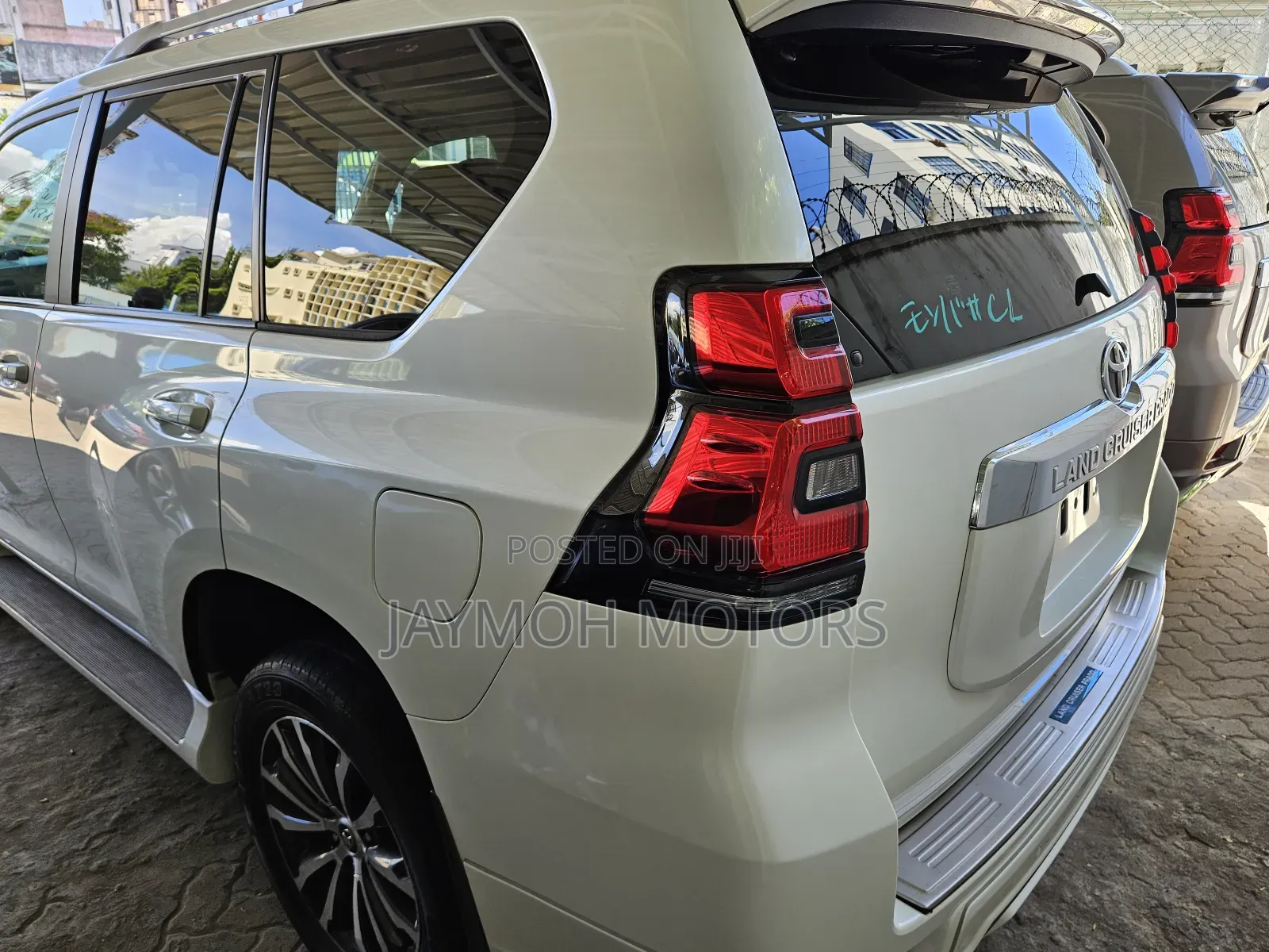 Toyota Land Cruiser Prado 2019 White