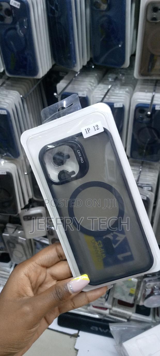 Magsafe Clear Case With Camera Stand+ Ring Lense for Ip 12 - thumbnail 3