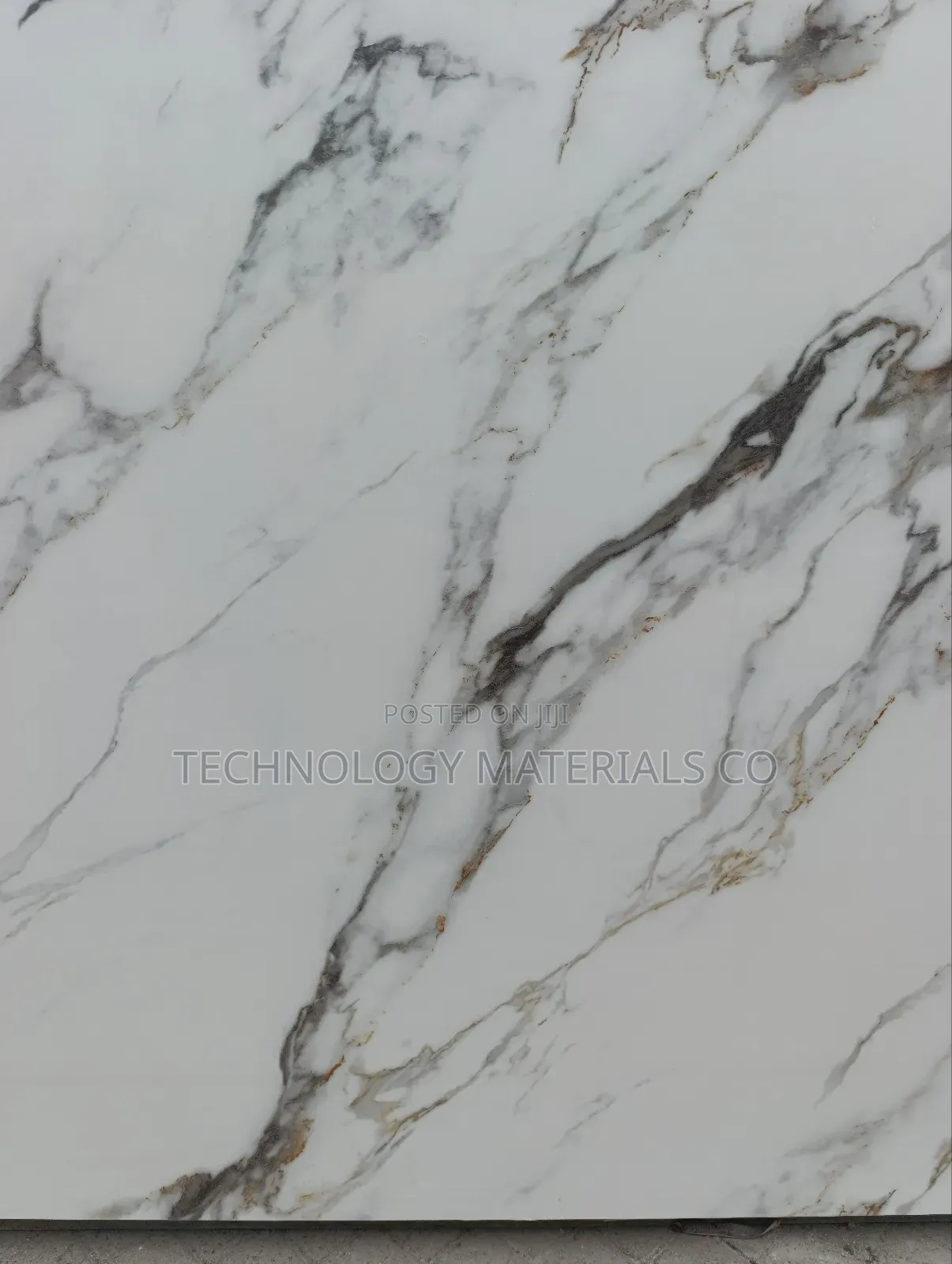 Calacatta Gold Island Sintered Stone(126 * 63 Inches * 15mm)