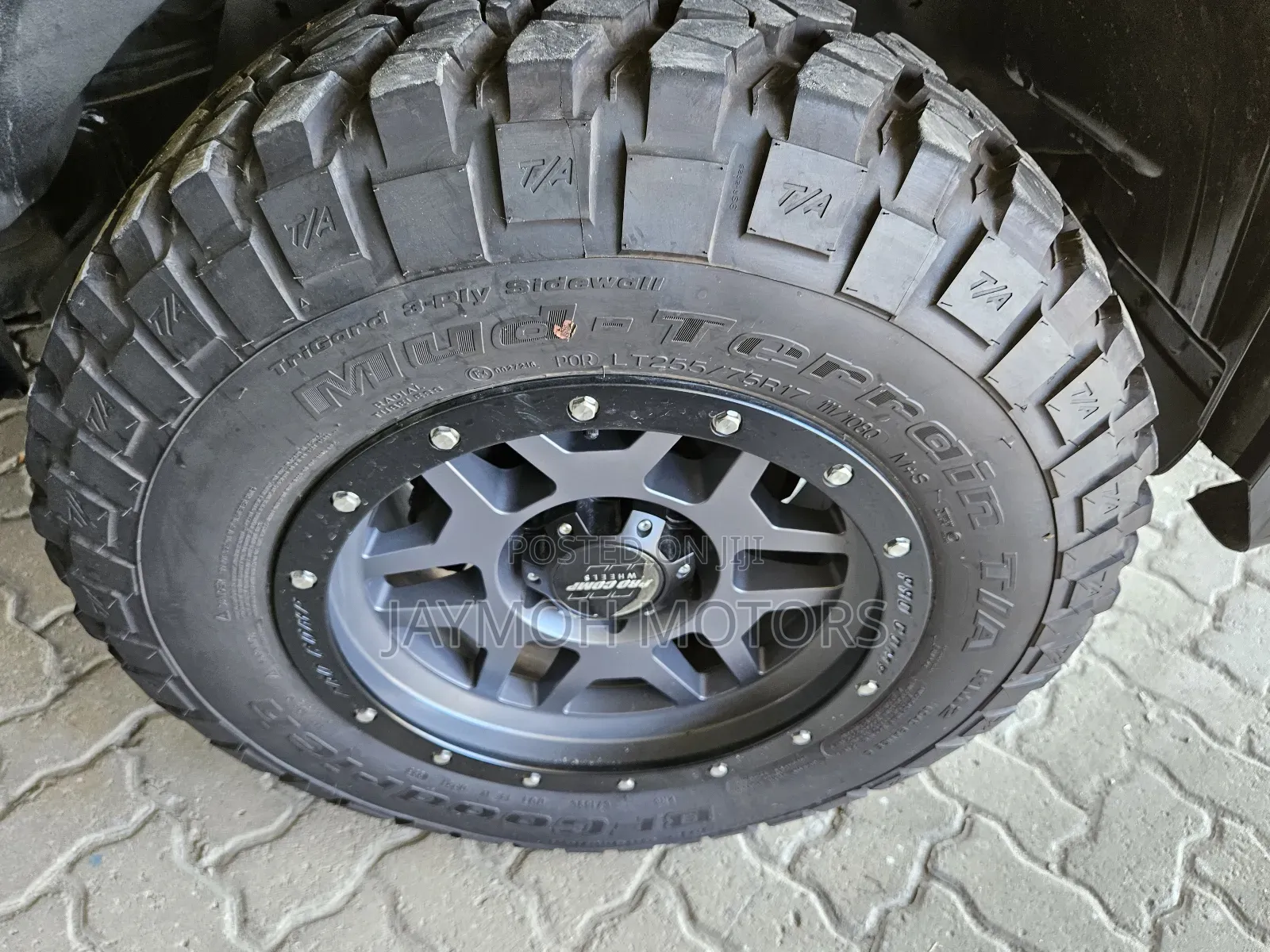 Toyota Hilux 2022 Black