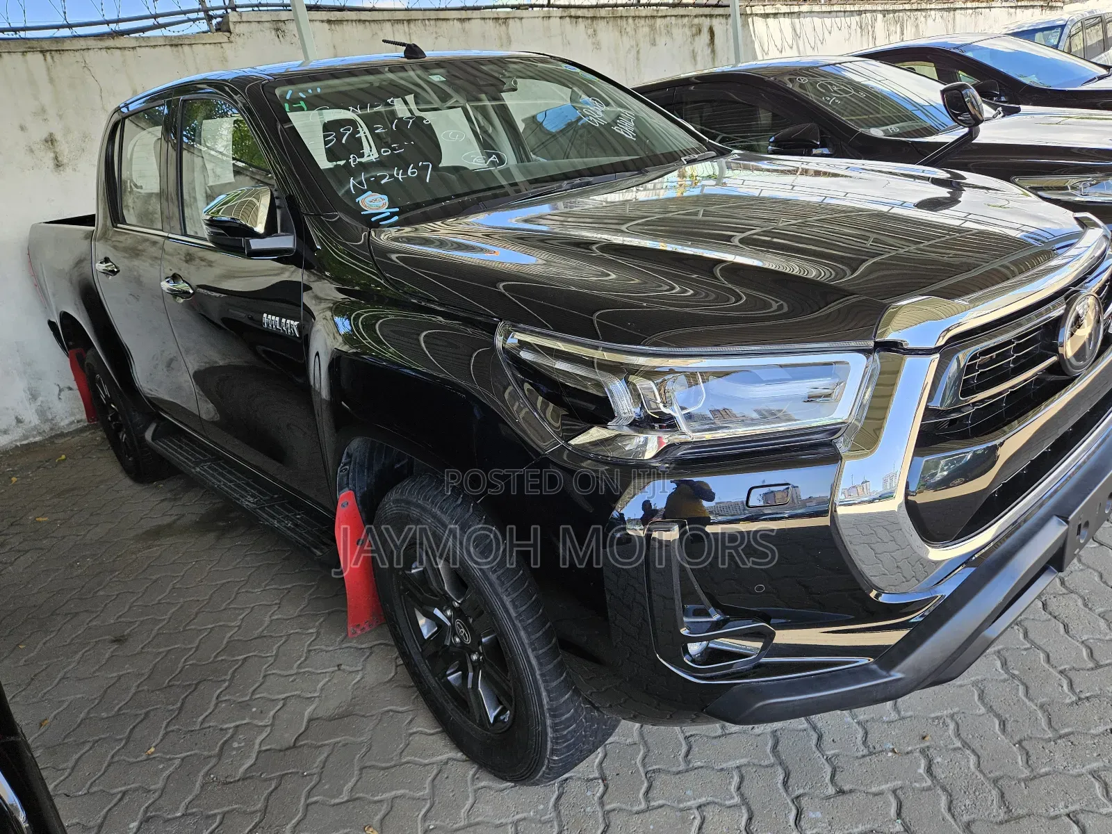 Toyota Hilux 2022 Black