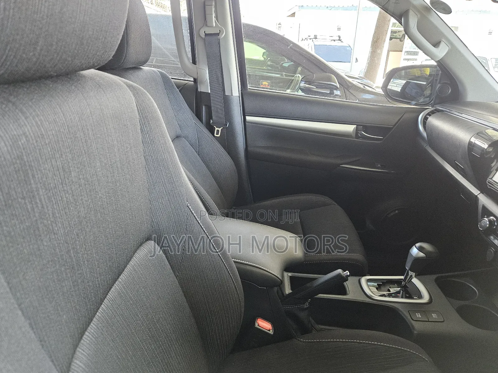 Toyota Hilux 2022 Black