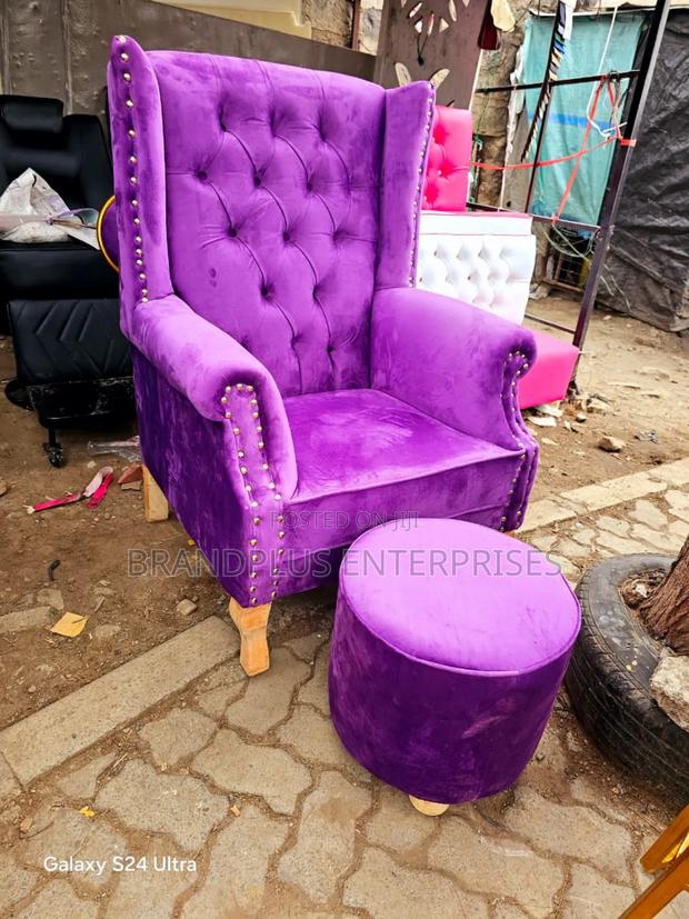 Pedicure Seat - main view