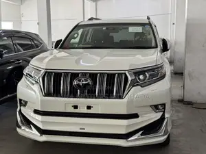 Toyota Land Cruiser Prado 2019 White