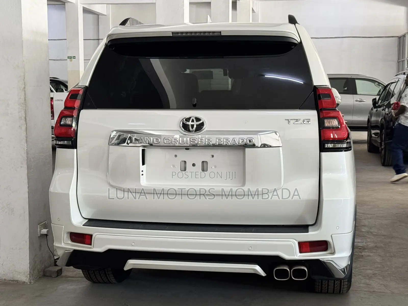 Toyota Land Cruiser Prado 2019 White