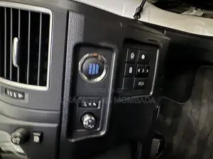 Toyota Land Cruiser Prado 2019 White