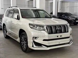 Toyota Land Cruiser Prado 2019 White