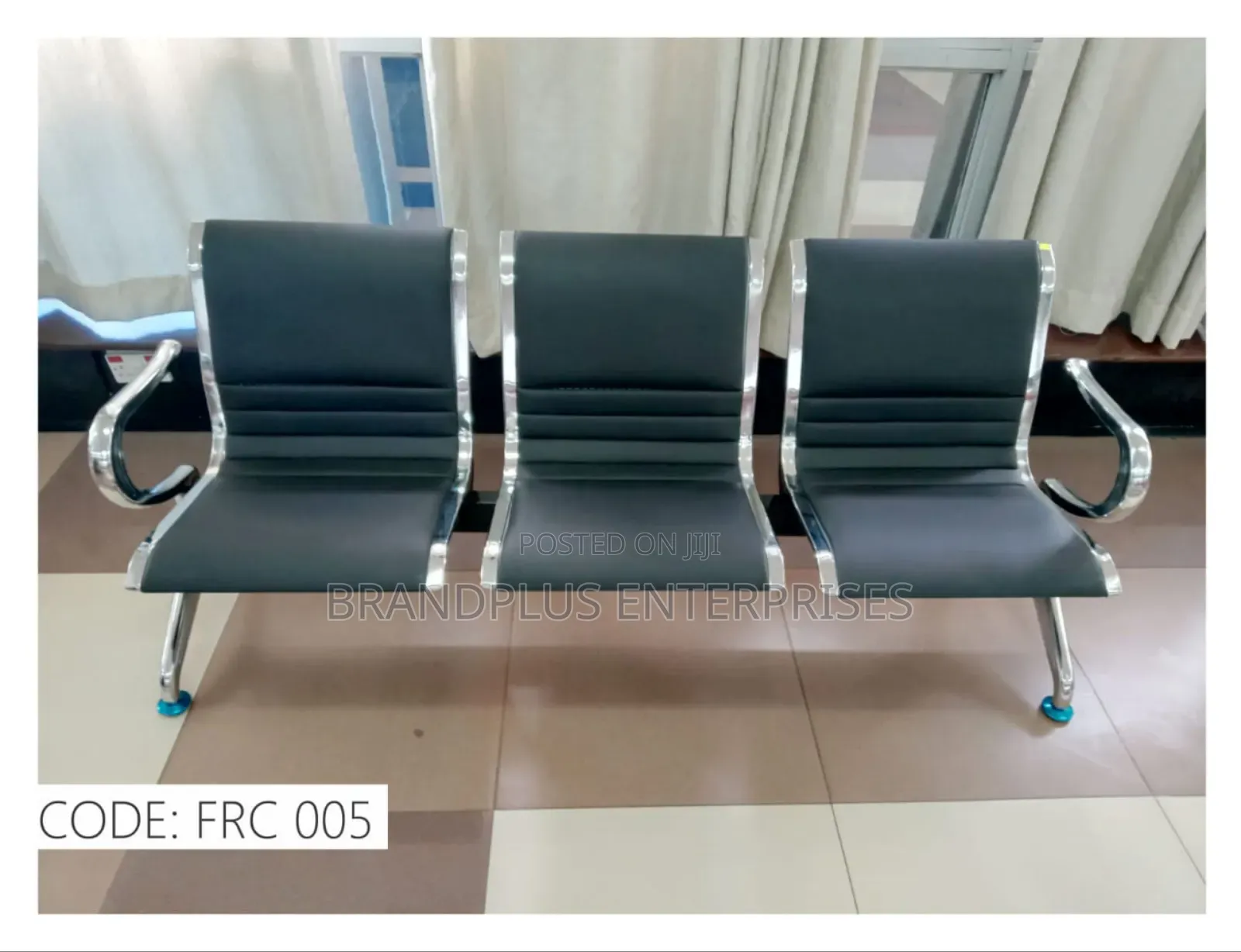 Padded Link Chair