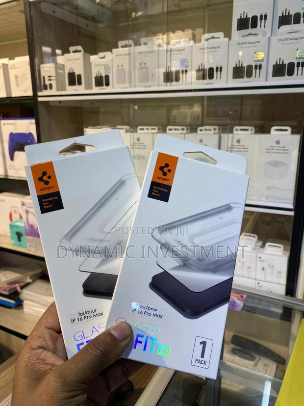 iPhone 16 Pro Max Spigen Glas.Tr Ez Fit Screen Protector - main view
