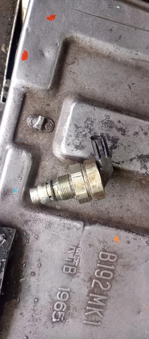 Common Rail Switch Toyota Hiace Box New Model - thumbnail 2
