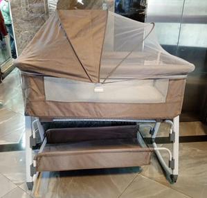 Co-Sleeper - thumbnail 2