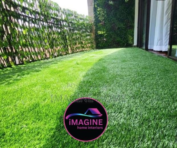 Artificial Green Grass Carpet With Expandable Green Fences - main view